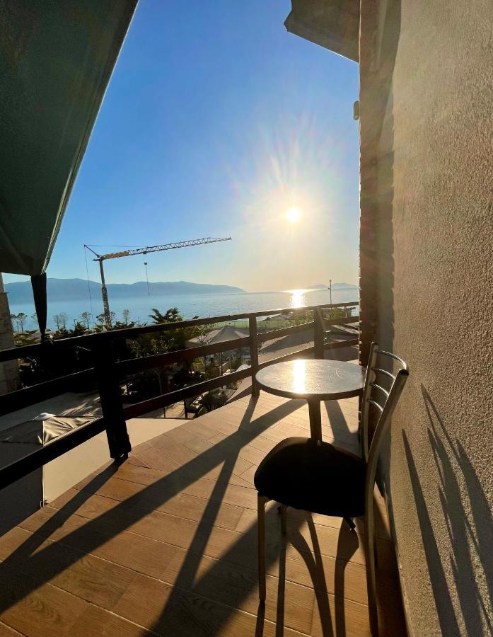 Tekada Hotel & Restaurant Vlorë Exteriör bild