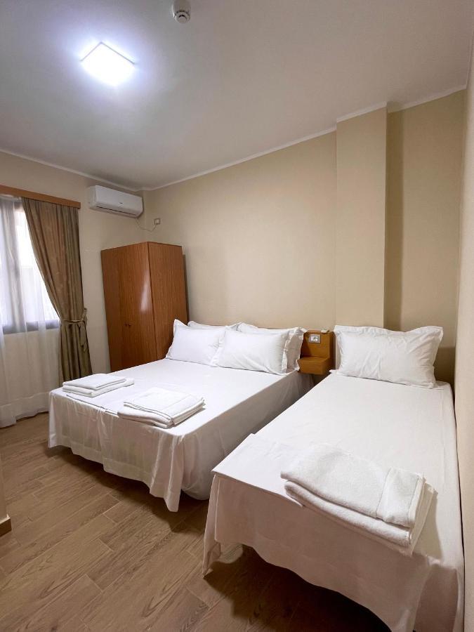 Tekada Hotel & Restaurant Vlorë Exteriör bild