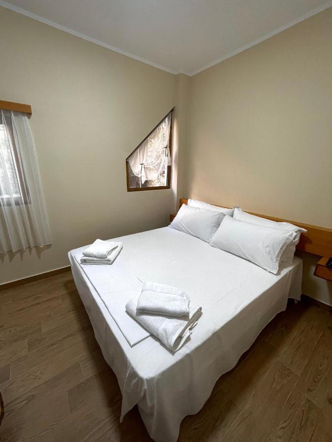 Tekada Hotel & Restaurant Vlorë Exteriör bild