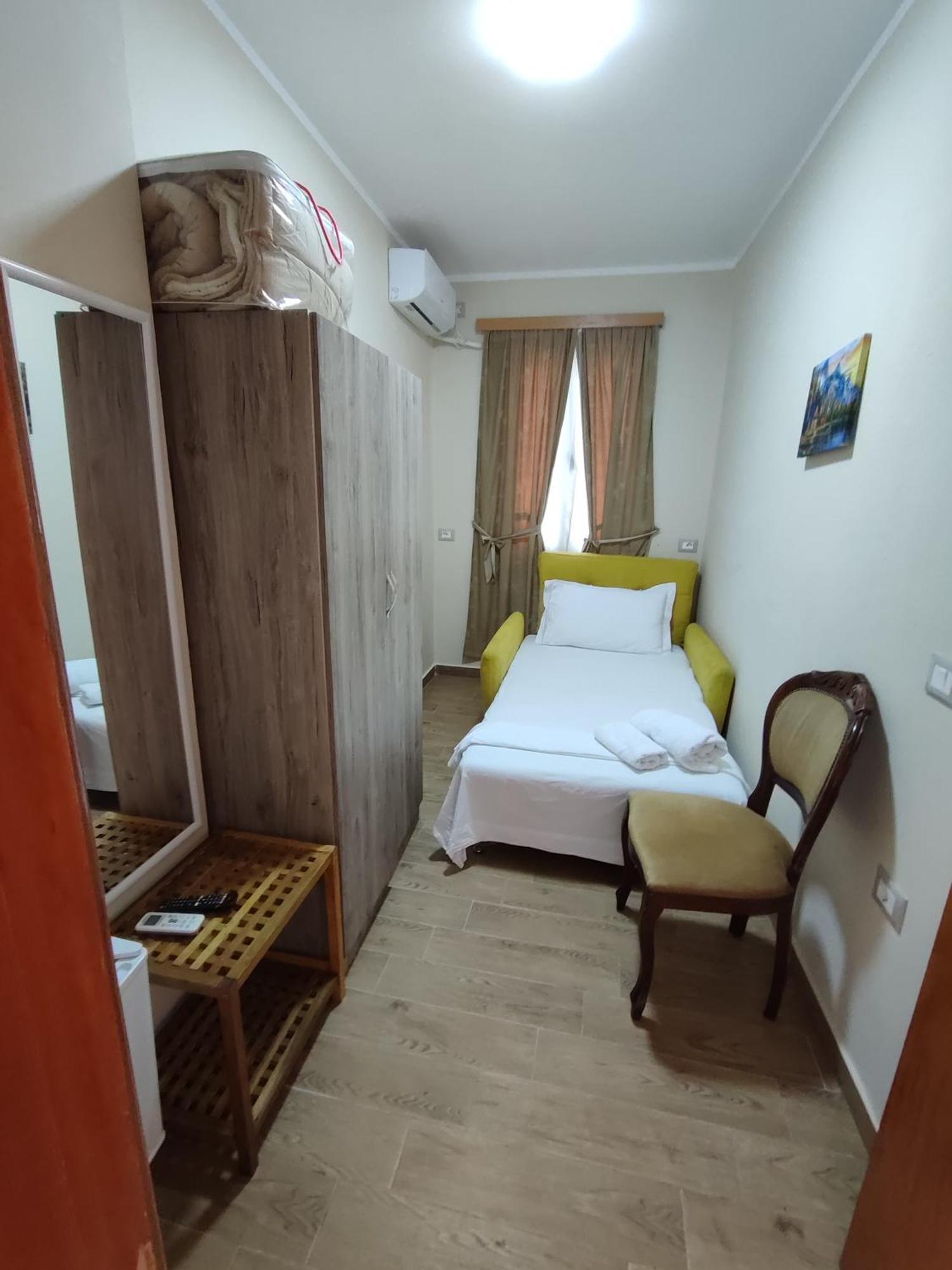 Tekada Hotel & Restaurant Vlorë Exteriör bild